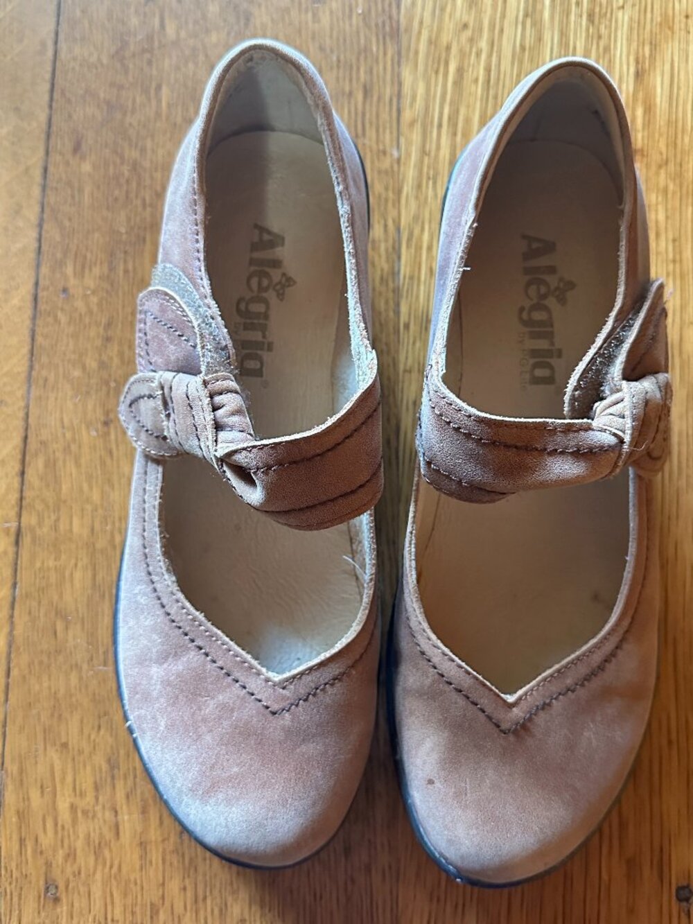 Alegria Ella Mary Jane Clogs in size 37